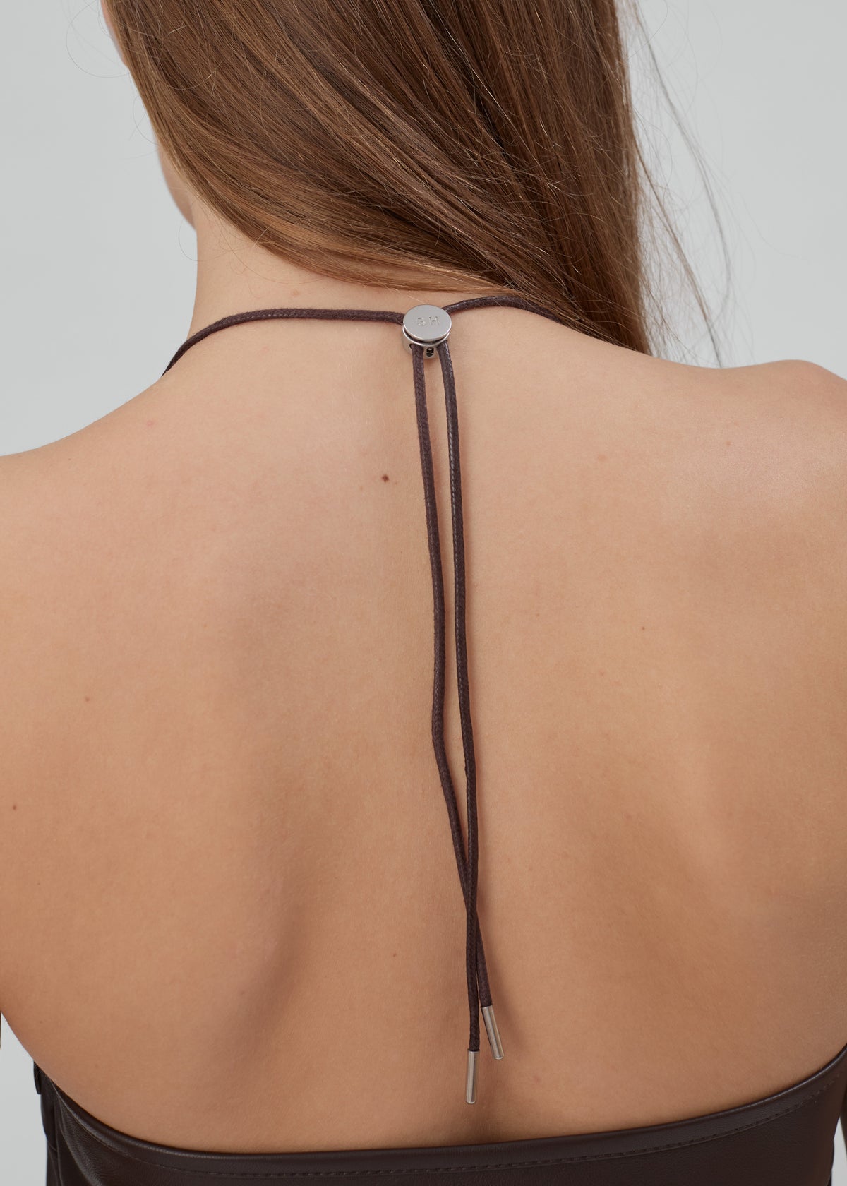 Toggle Tank in Brown Leather - toggle detail