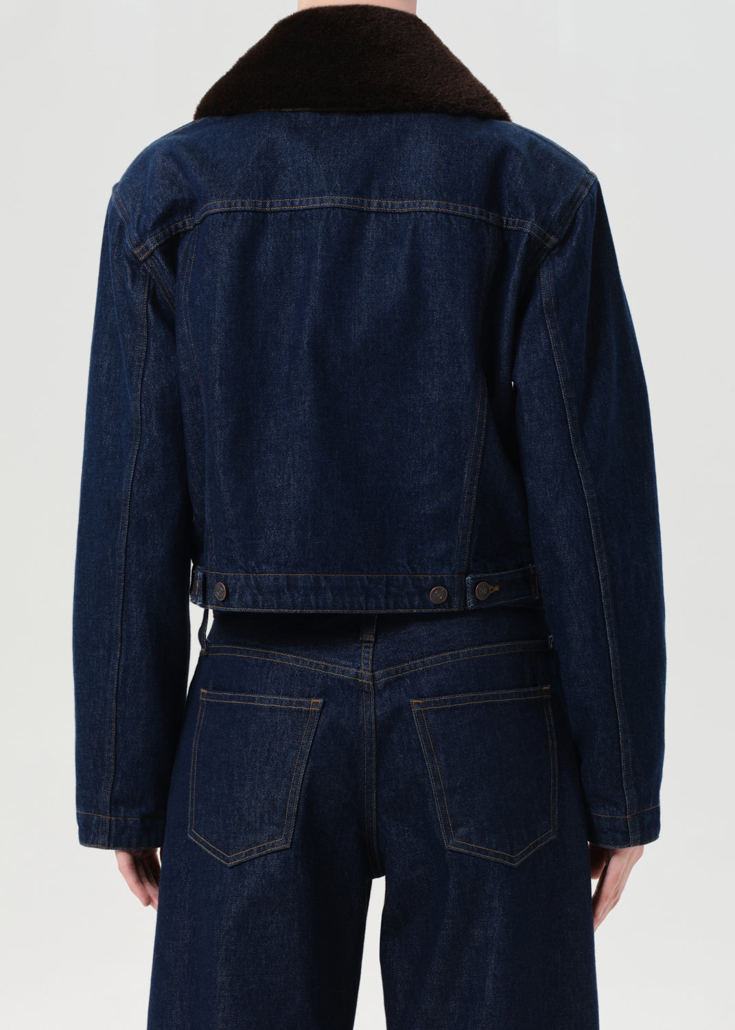 Walker Jacket in Rinse - detail