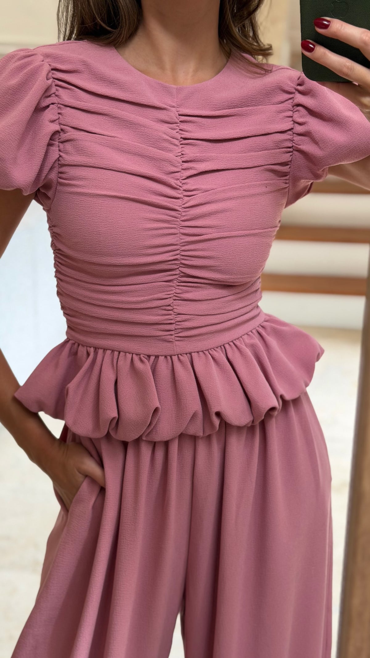 RUCHED PUFF SLEEVE TOP