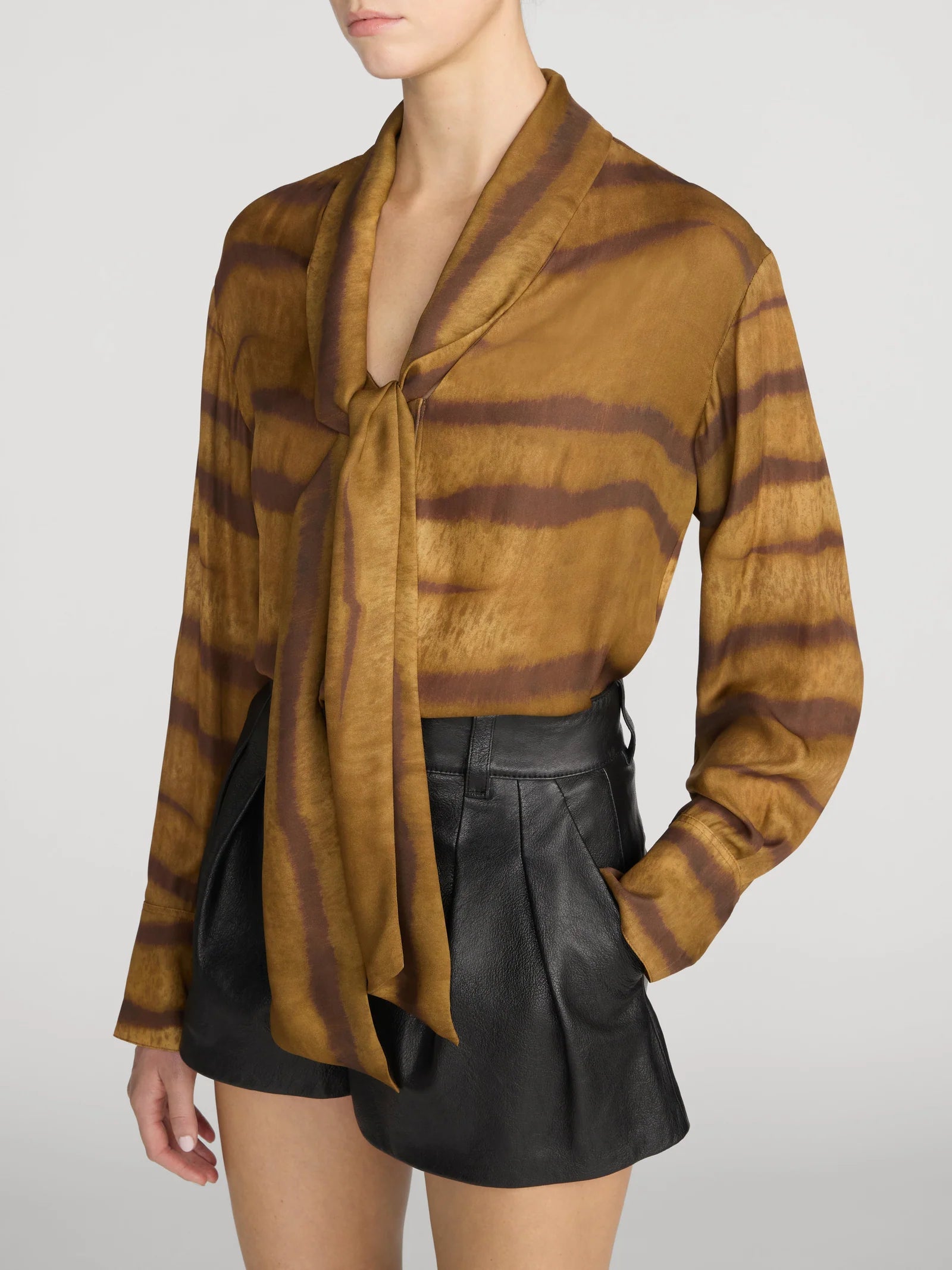 The Silk Oversized Tie Shirt / Light Tiger Multi