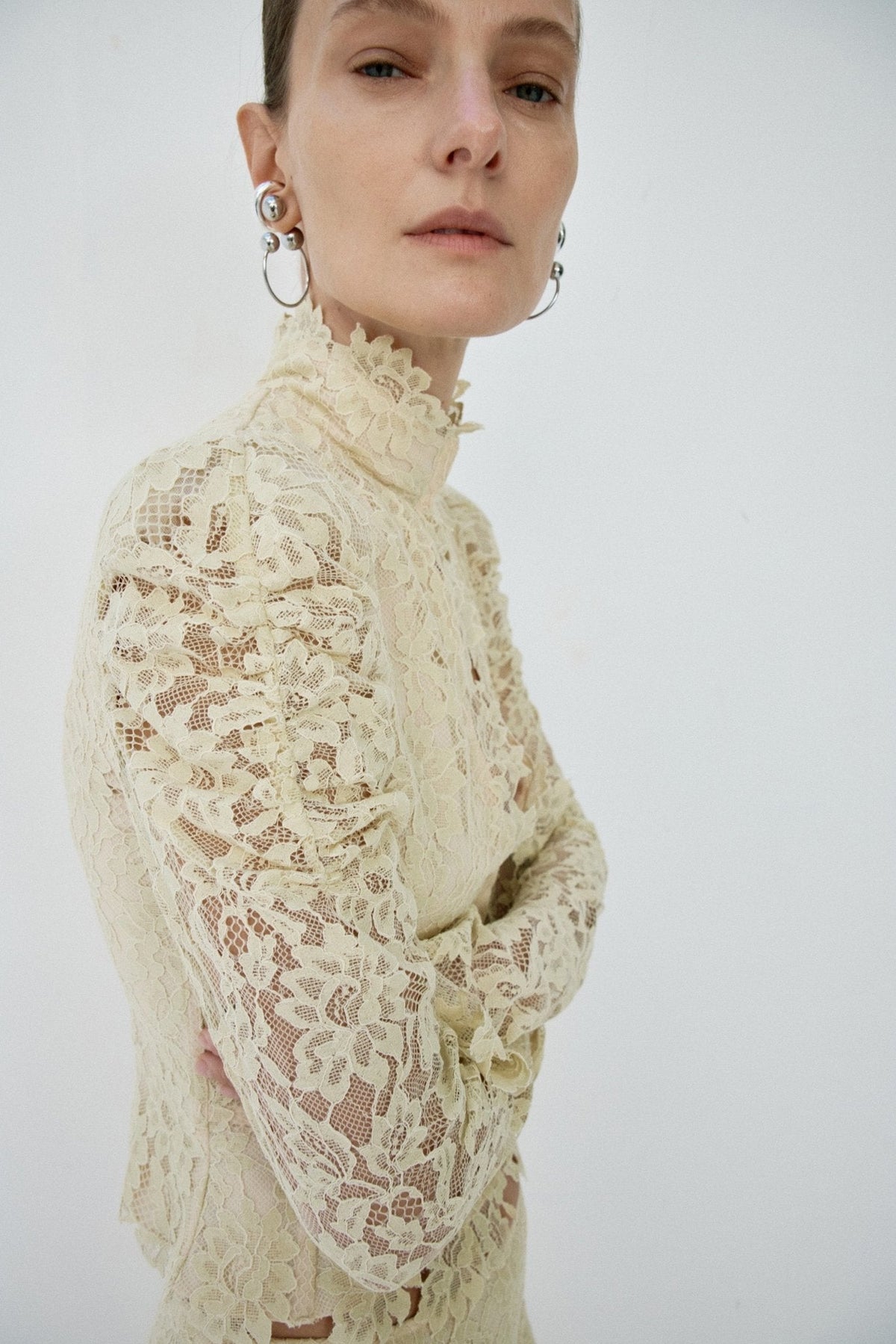 Vitalis Top in Soft Yellow Lace