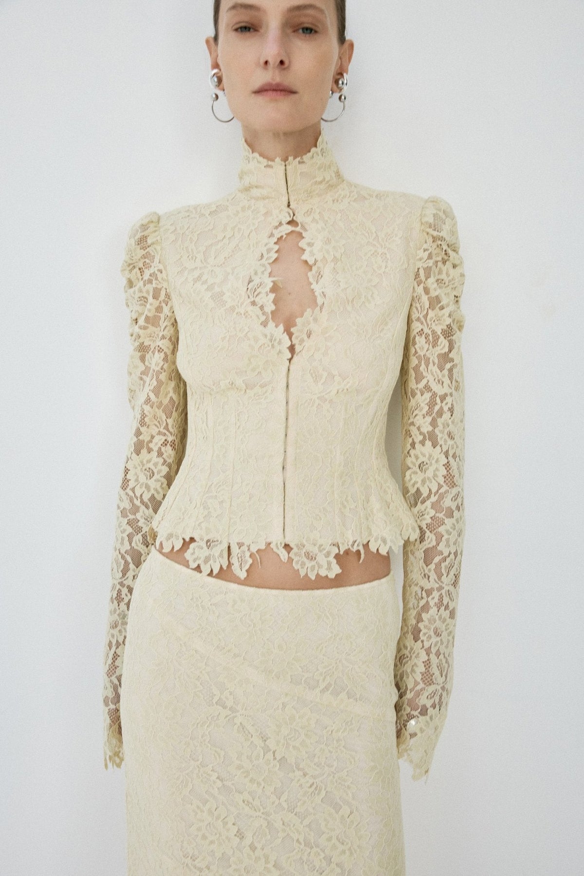 Vitalis Top in Soft Yellow Lace