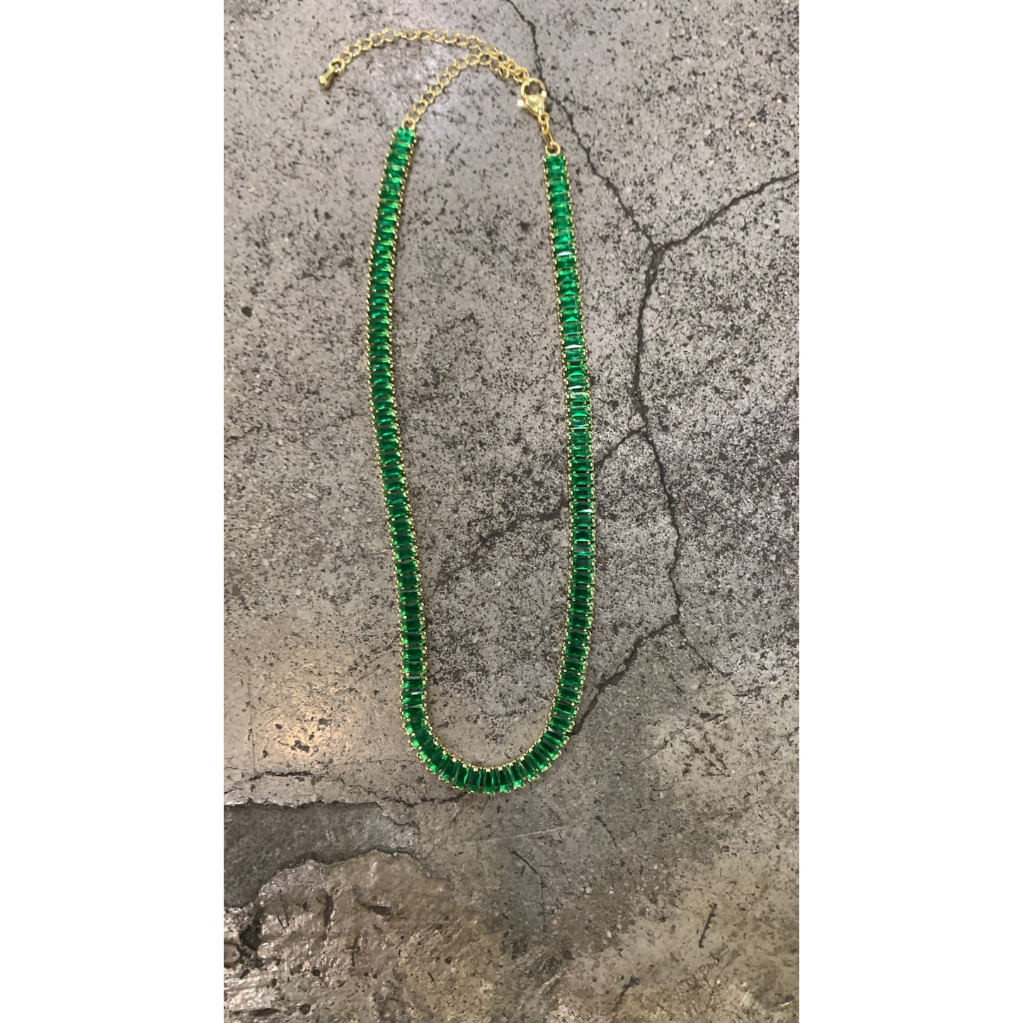 Baguette choker necklace
