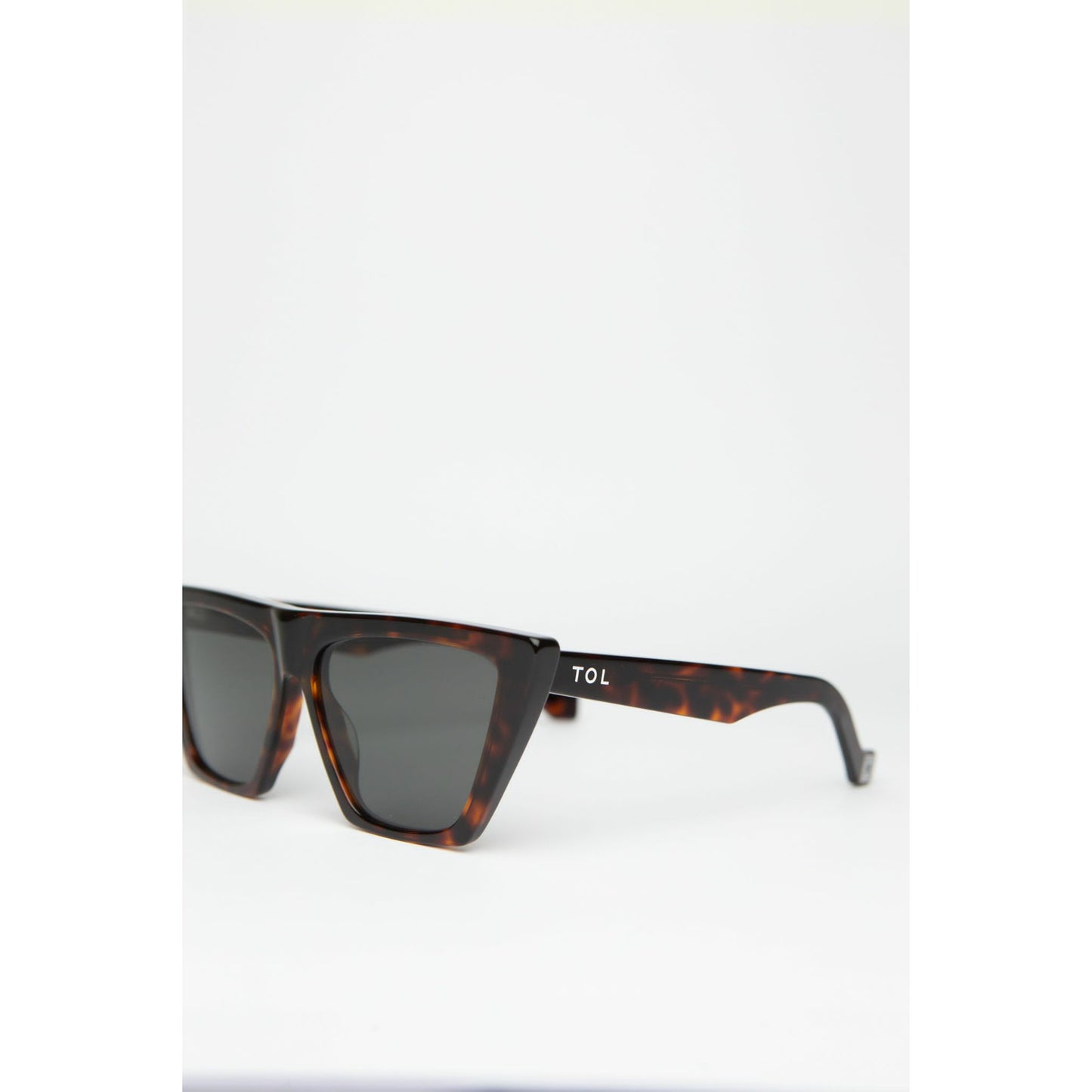 TRAPEZIUM GRANDE TOL EYEWEAR
