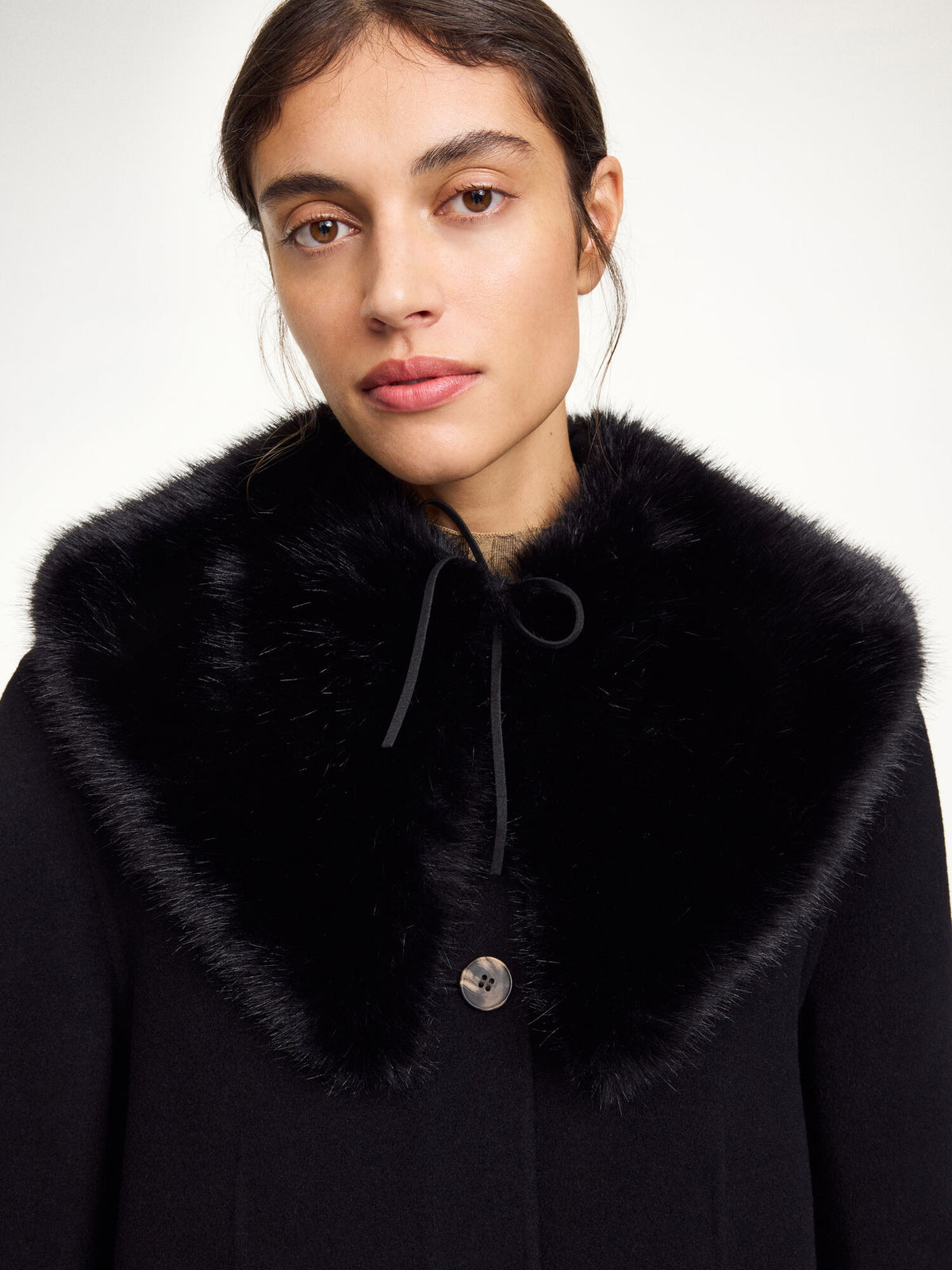 Cowilla Collar Black detail