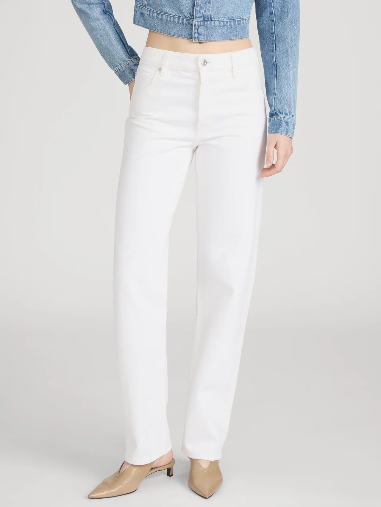 THE ESSENTIAL JEAN