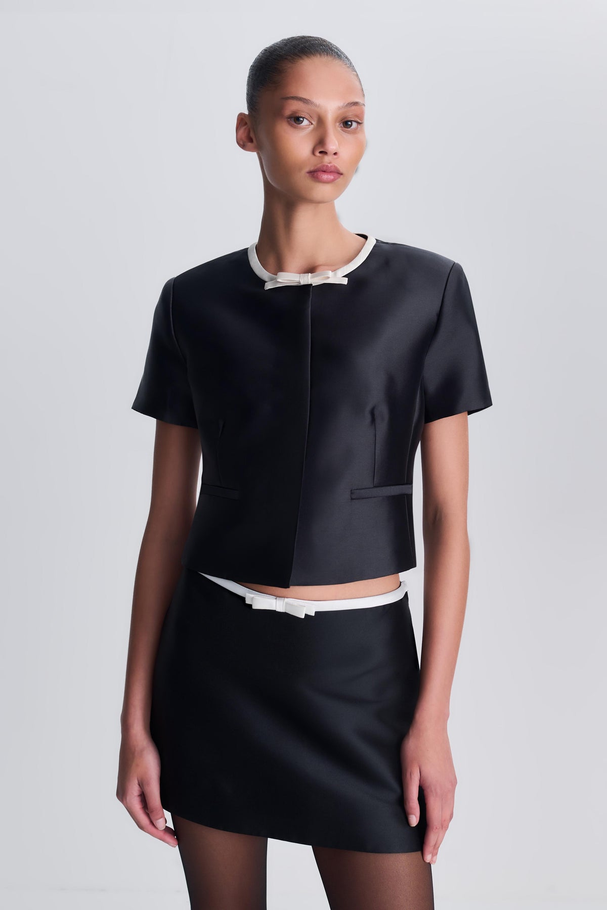 Naelle S/S Top - Black Frost Multi