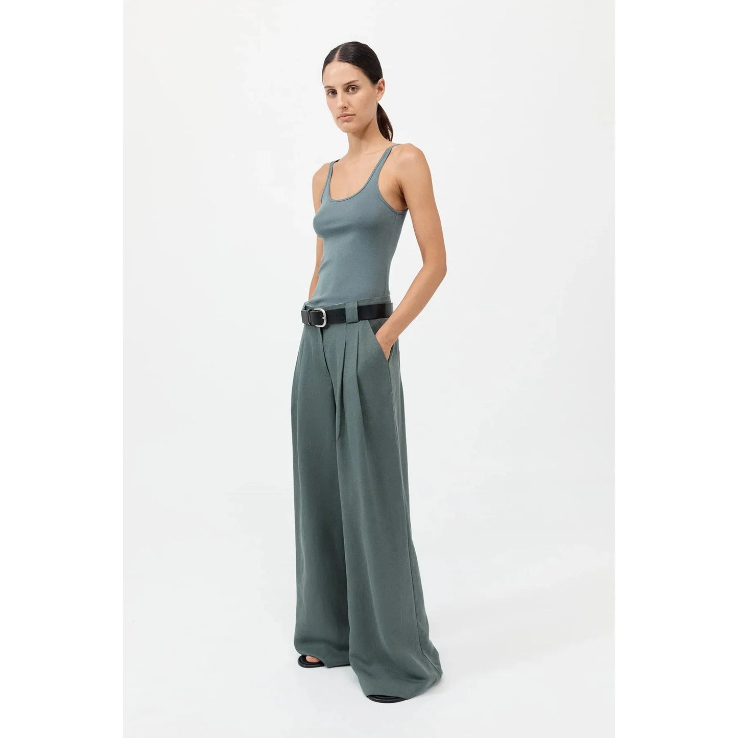 WIDE LEG PLEAT PANTS