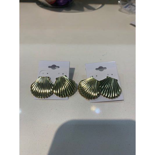 SEASHELL EARRINGS