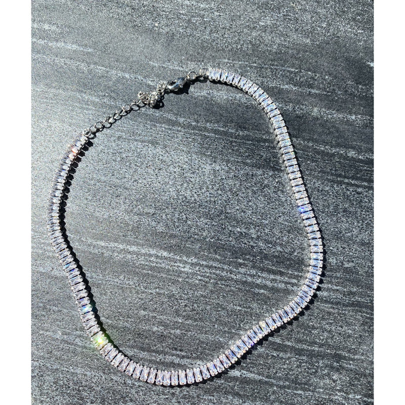 BAGUETTE CHOKER NECKLACE